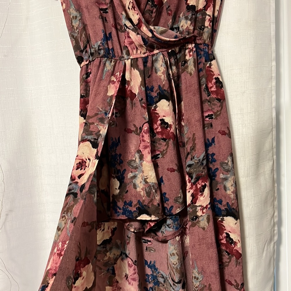 Dress - Picture 3 of 4